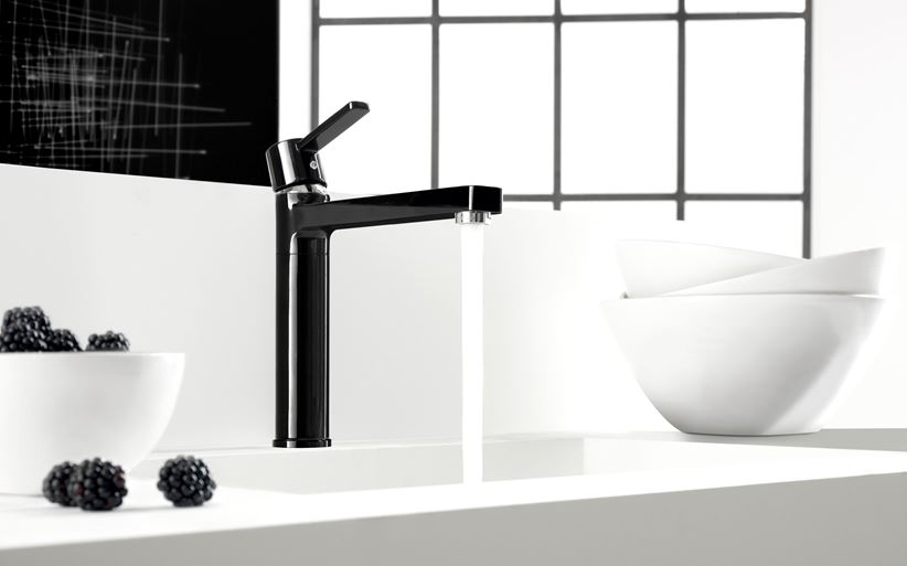 Czarna bateria kuchenna Kludi Zenta Black&White