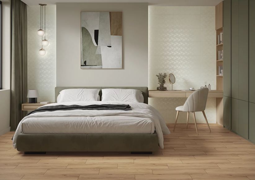 Drewno i kremowe dekory w sypialni