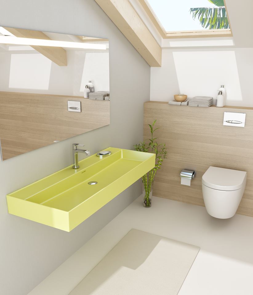 Łazienka pod skosami z żółtą umywalką