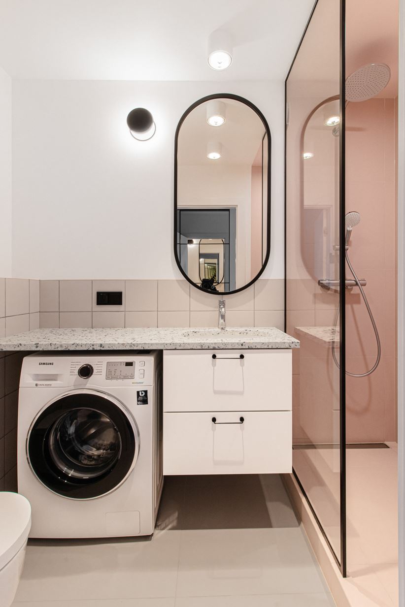 Mała łazienka z pralką i blatem lastryko w projekcie Adrianna Terlikowska Studio