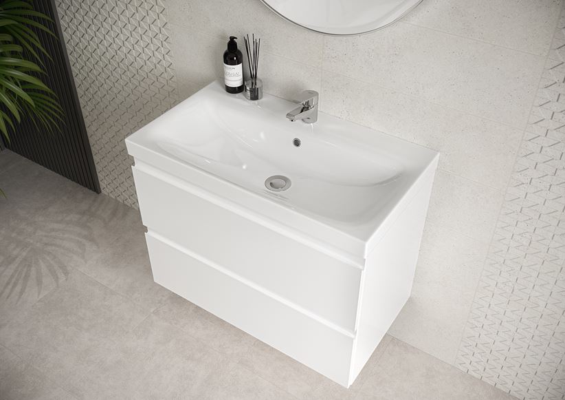 Szara łazienka z podwieszaną szafką z umywalką w bieli