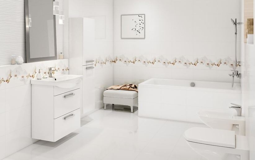 Biała łazienka z delikatnym, florystycznym dekorem