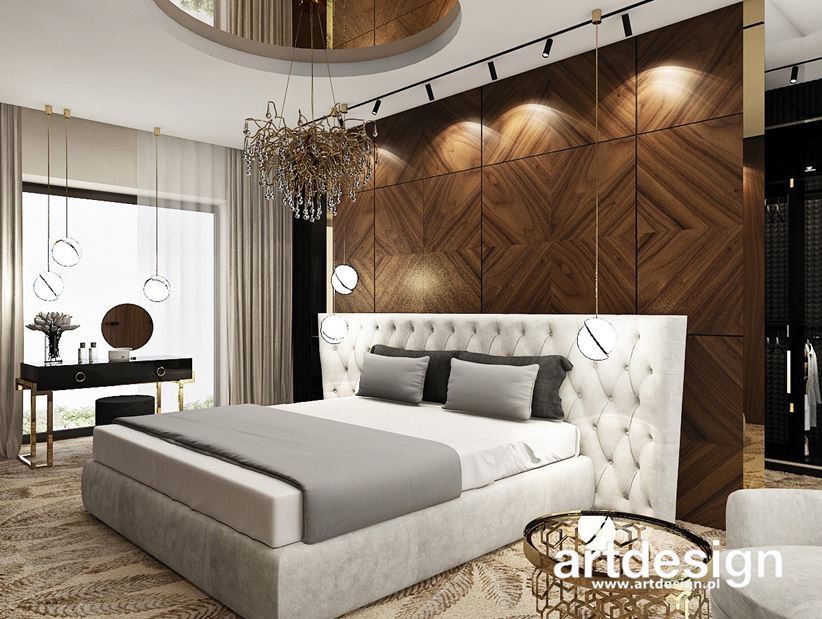 Drewniane, dekoracyjne panele w sypialni