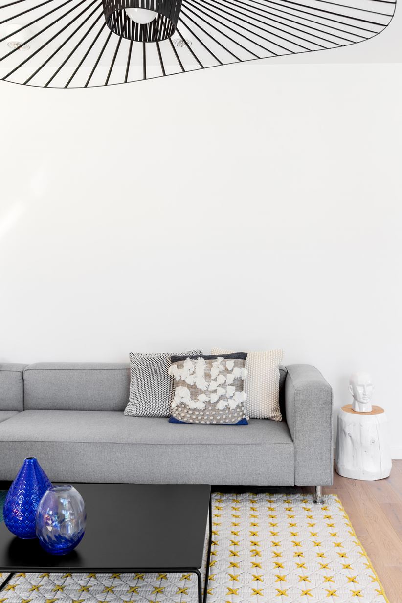 Detale salonu w stylu minimalistycznym