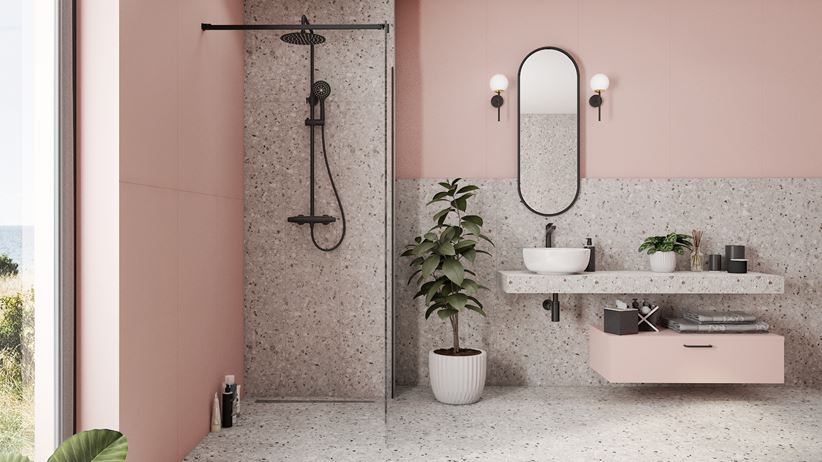 Różowa łazienka z szarymi kaflami Tubądzin Macchia