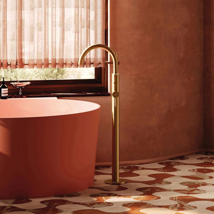 Bateria wannowa wolnostojąca mosiądz szczotkowany Omnires Y