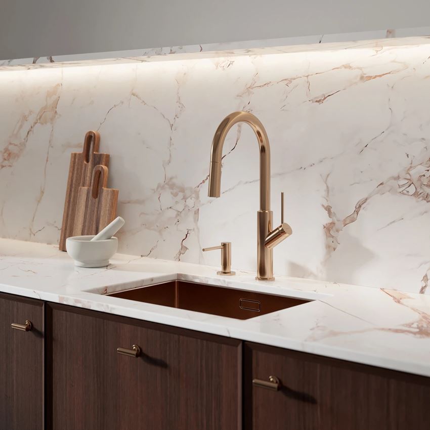 Dozownik kuchenny miedź szczotkowana Omnires Modern Project