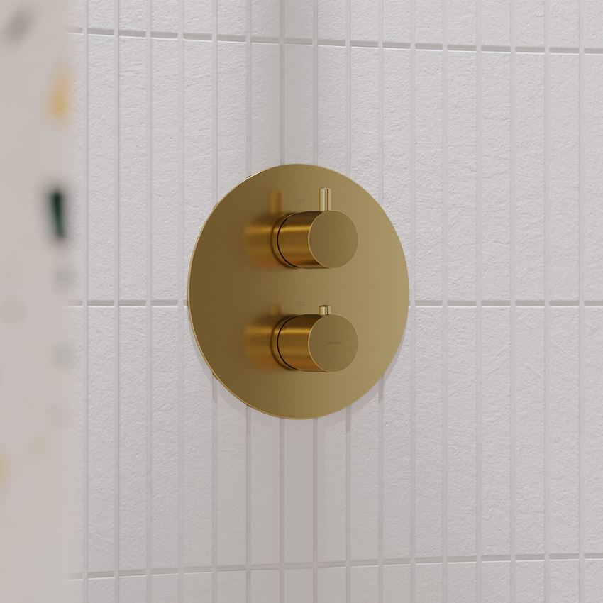 Bateria prysznicowo-wannowa podtynkowa termostatyczna element natynkowy złoty szczotkowany Omnires Y
