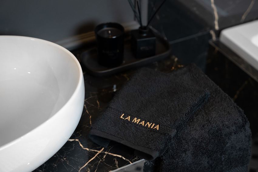 Ręcznik łazienkowy La Mania Home Ręcznik Premium Black 30x50